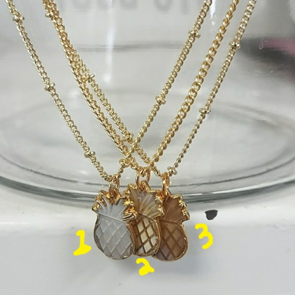 Pineapple necklace - Picture 2 of 7